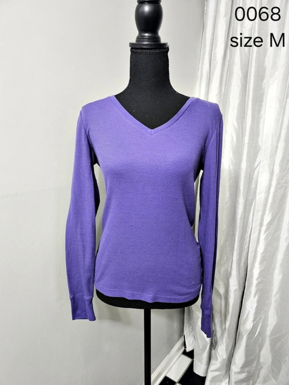 Women's Purple V-Neck Long Sleeve Size Medium